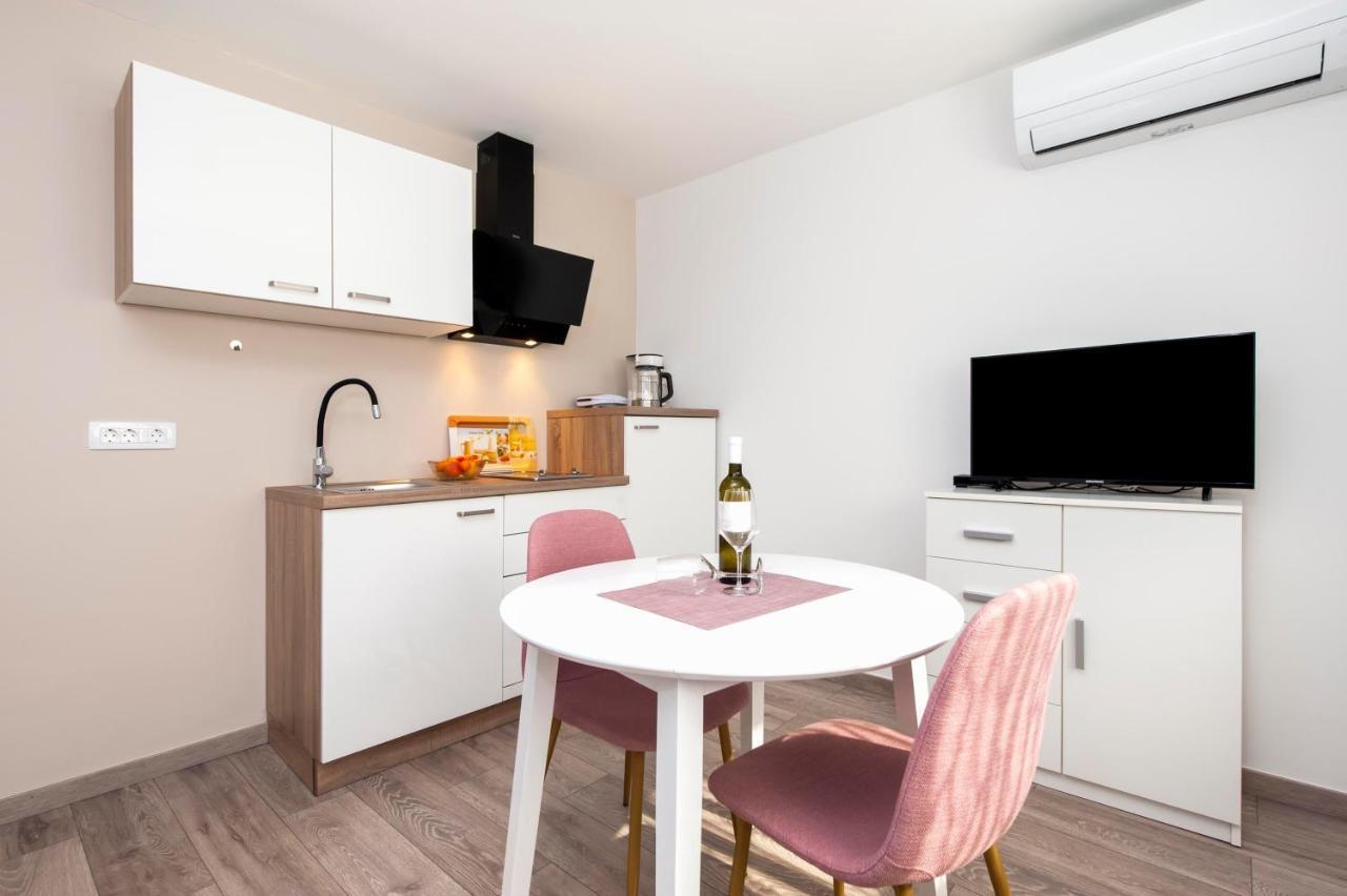 Apartments Katarina Rovinj Exterior photo