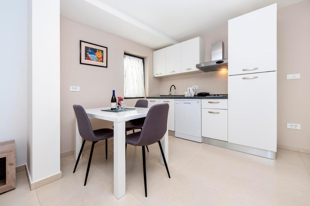 Apartments Katarina Rovinj Exterior photo
