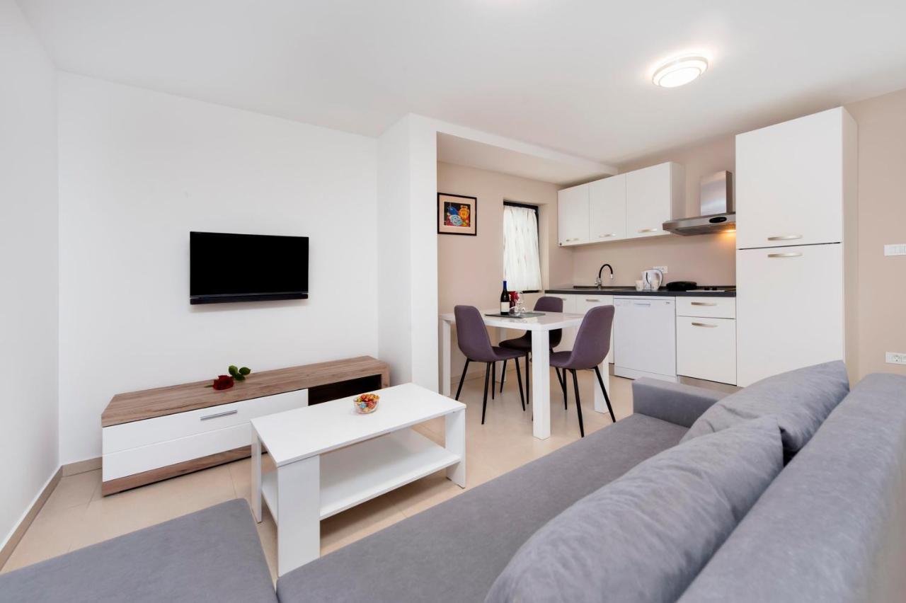 Apartments Katarina Rovinj Exterior photo